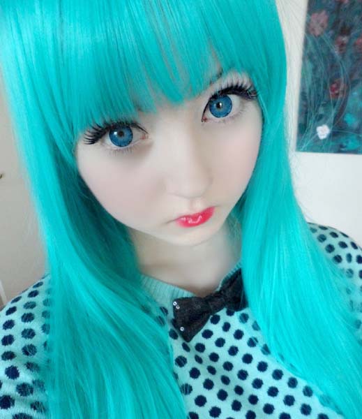 ЖИВИ КУКЛИ – В ТЪРСЕНЕ НА ПЛАСТМАСОВО СЪВЪРШЕНСТВО